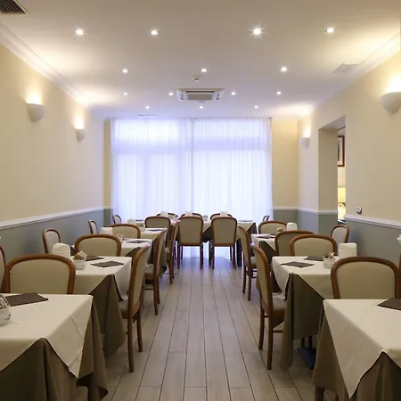 ホテル Nuovo Del Porto ボローニャ