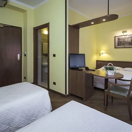 Otel Nuovo Del Porto Bolonya